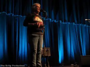 Crys Matthews - The Linda