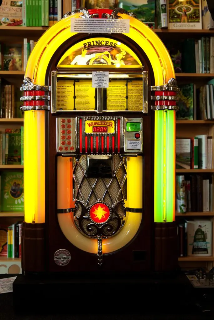 Jukebox - Music News Cuts