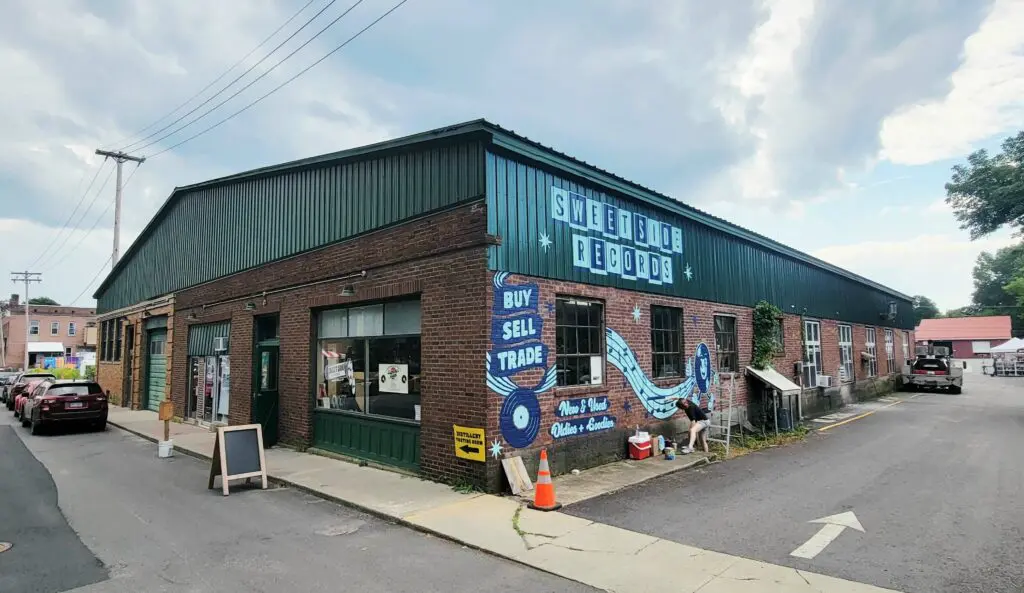 East Glens Falls Rocks!