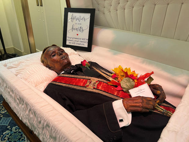 Stoneman Willie in his casket - Reading PA