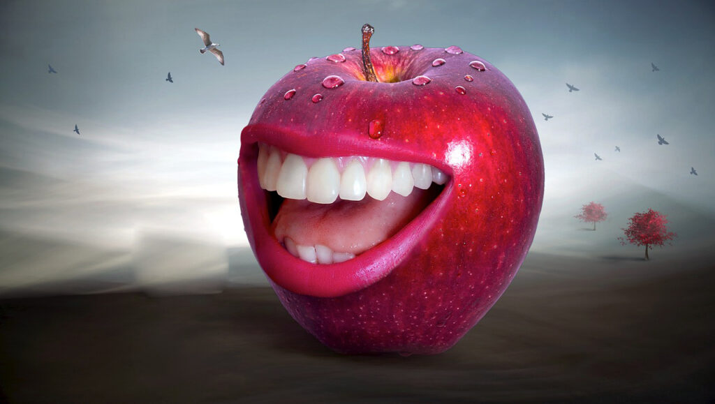 Stay Sassy - apple with teeth