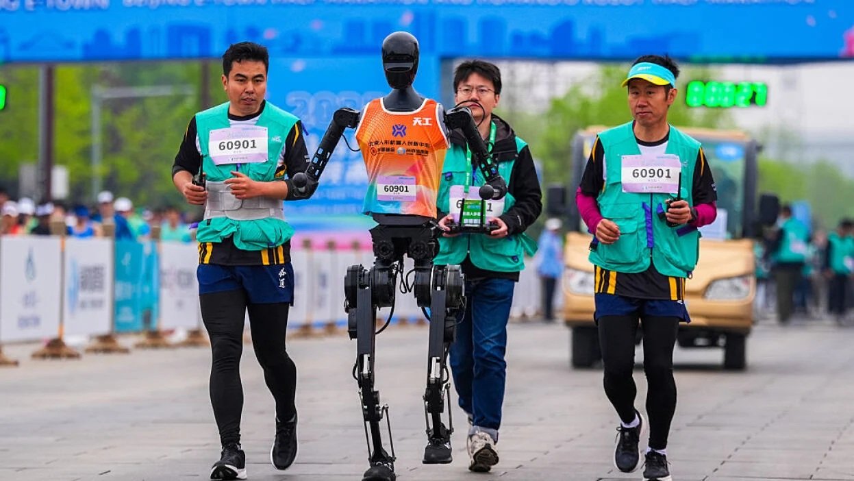 Robo Marathon and Dark Factories