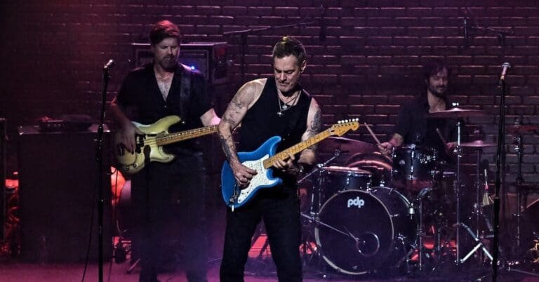 John 5 and Richie Kotzen: An Electrifying Night of Guitar Mastery