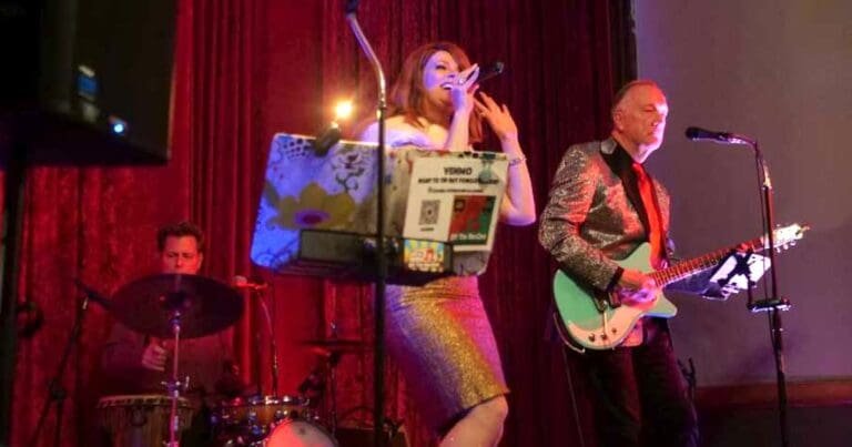 Off the Record’s Christmas Concert