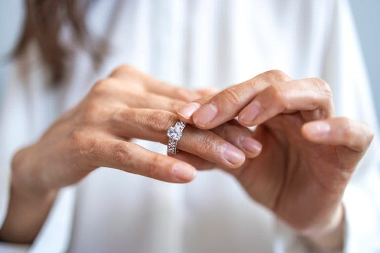 Diamond Digger – The Weird Side of the Internet
